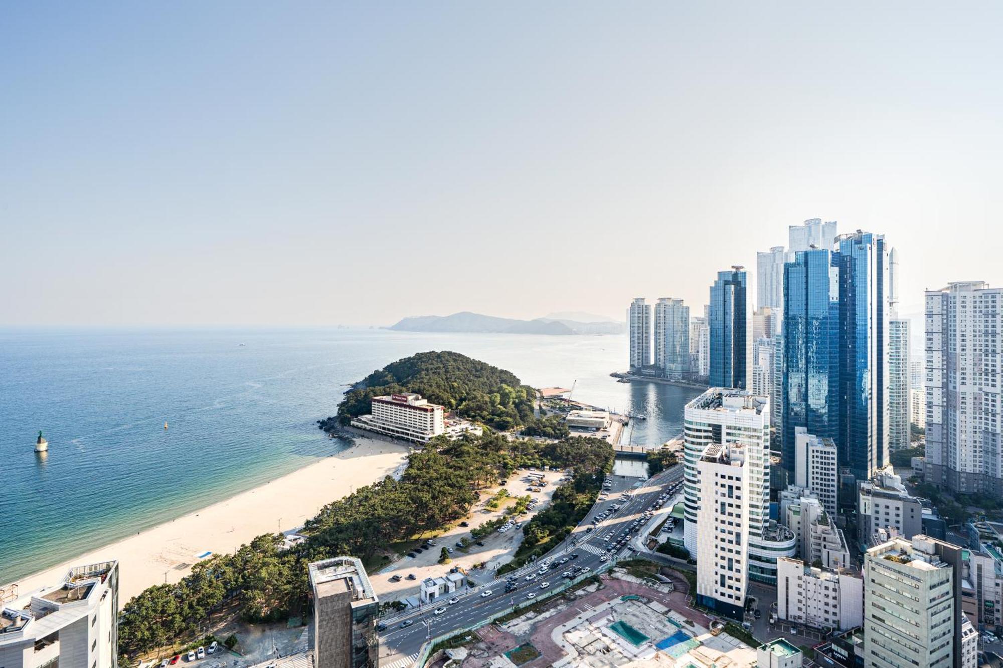 Le Collective Haeundae Paragraf Busan Bilik gambar